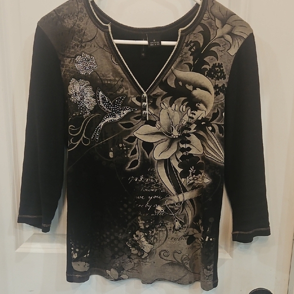 New Directions Black and Tan Graphic 3/4 Sleeve Blouse - Picture 1 of 7